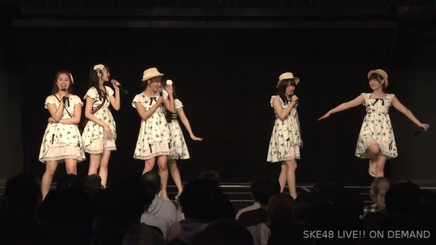 内山命の命ポーズを決める近藤海琴