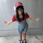 SKE48 13期研究生の立花菖が披露した「Dr.スランプ アラレちゃん」のコスプレ姿