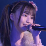 SKE48長谷川雅 1歳の頃にテレビに映る平田璃香子と撮った写真 関連ニュースイメージ