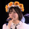 SKE48荒野姫楓 生誕祭2026にて花束を抱えてスピーチする様子