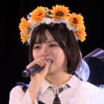 SKE48荒野姫楓 生誕祭2026にて花束を抱えてスピーチする様子
